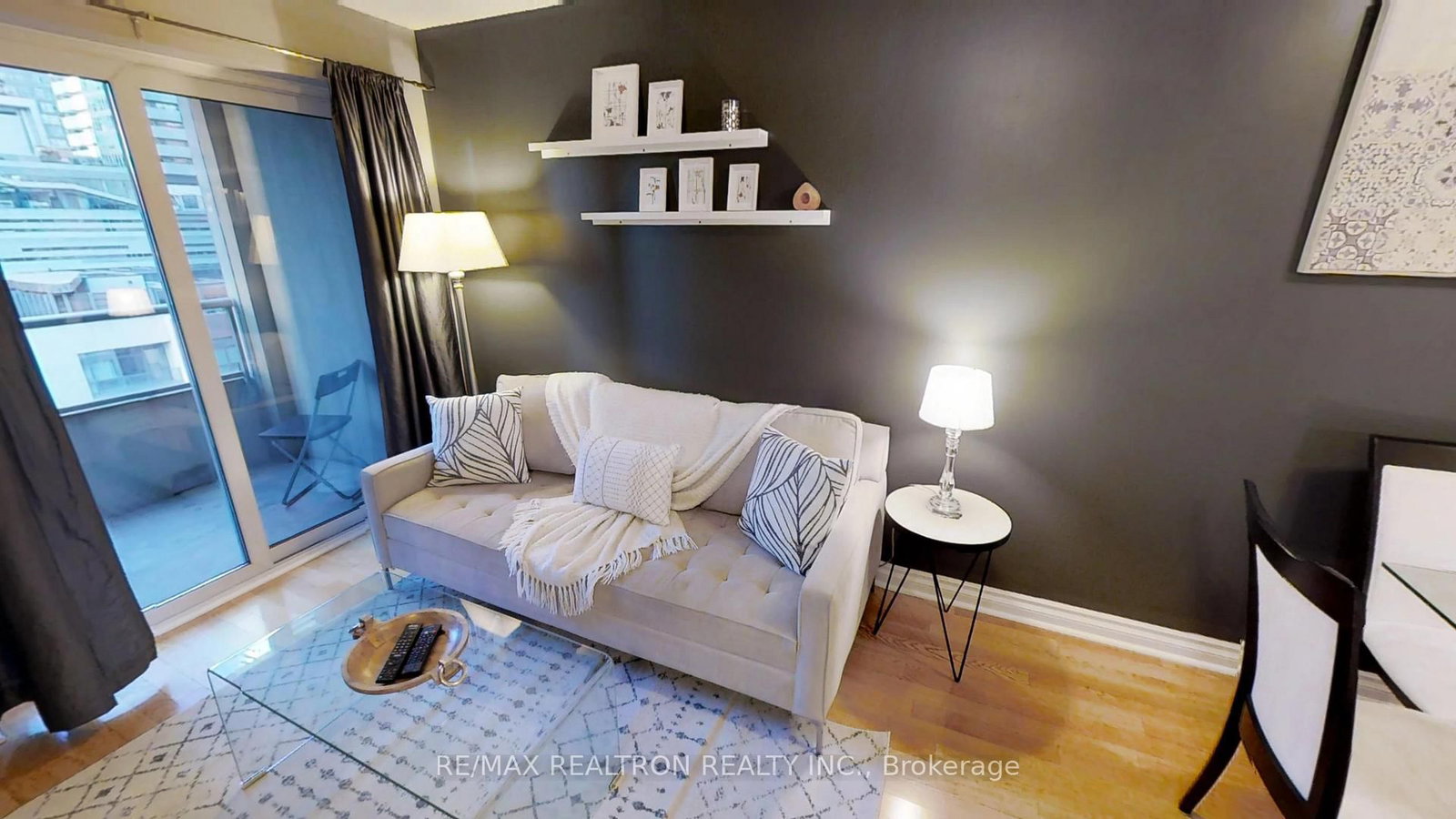 250 Wellington Street W, Unit 1444 - Photo 7