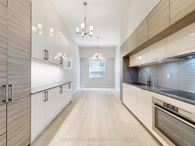 307 - 88 Scott Street