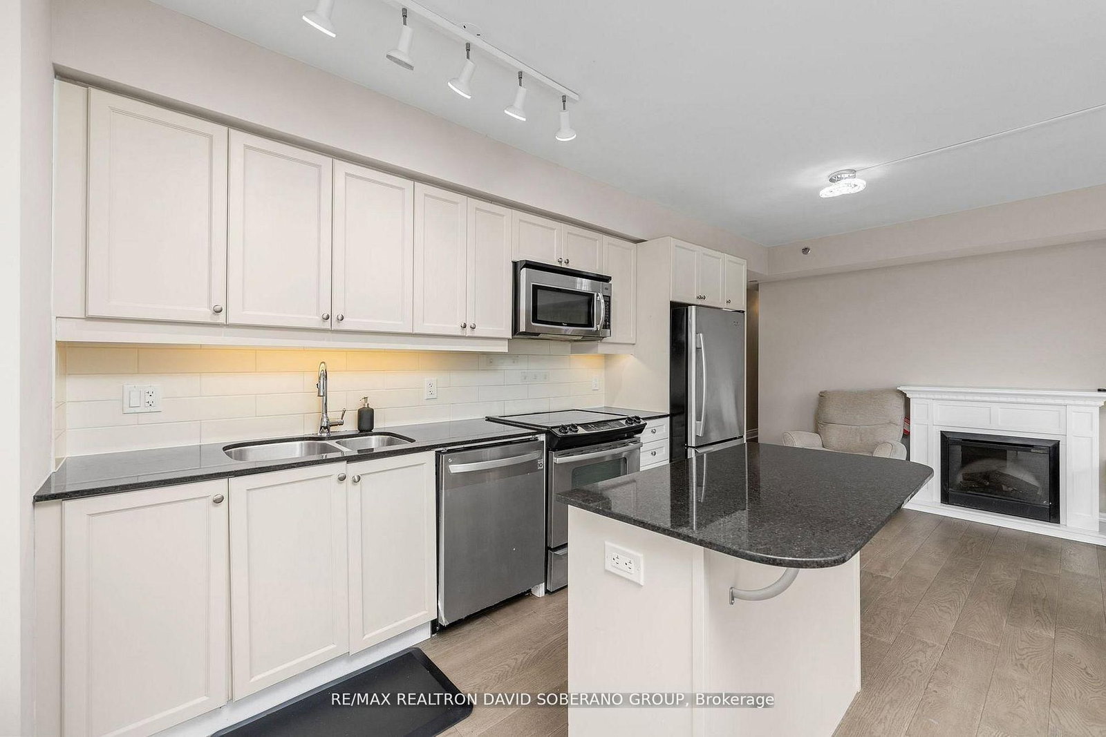 701 Sheppard Avenue W, Unit 315 - Photo 14