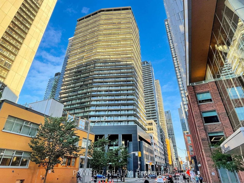 home for lease on 3111-125 Peter Street