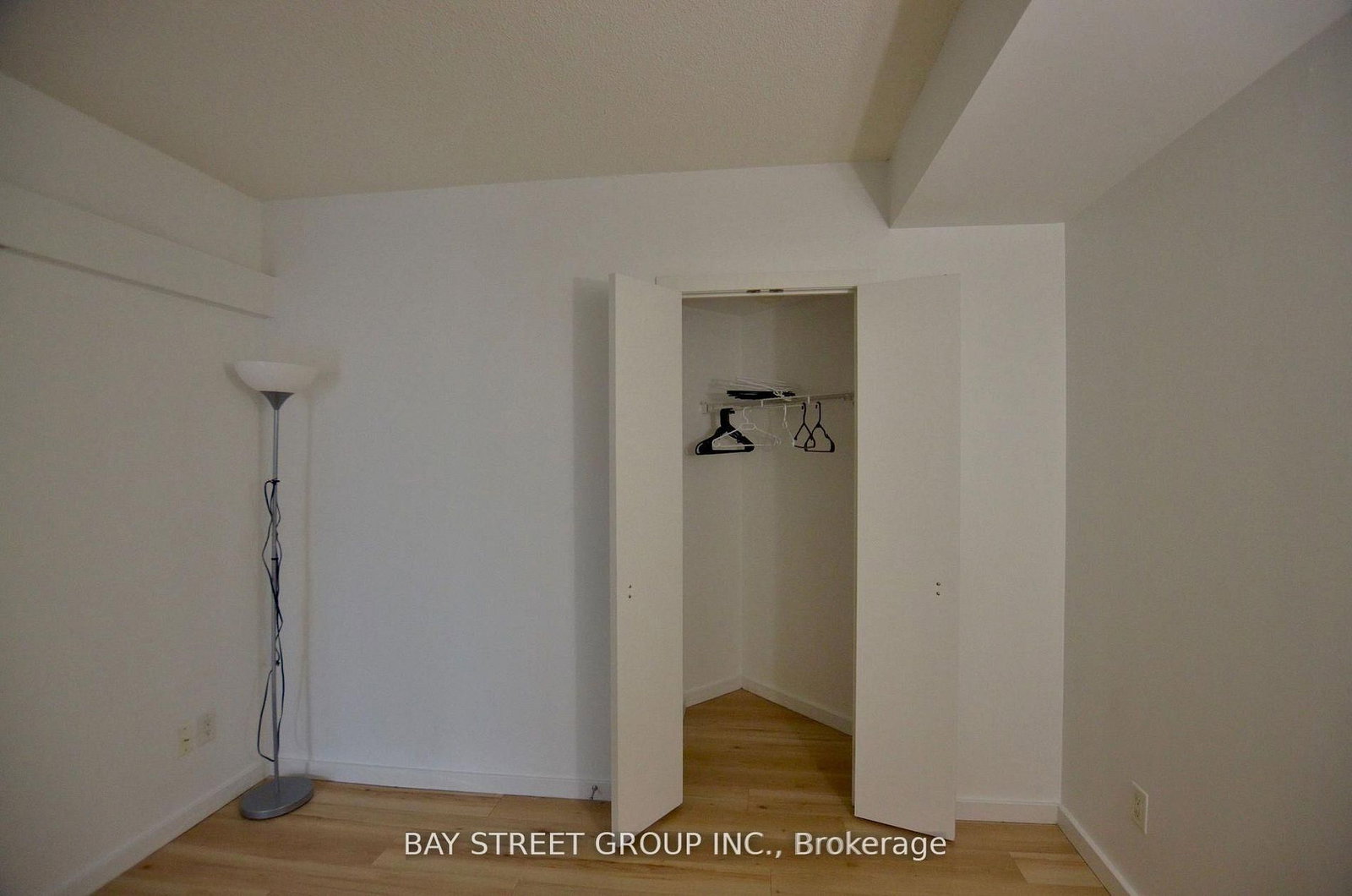 218 Queens Quay W, Unit 604 - Photo 23