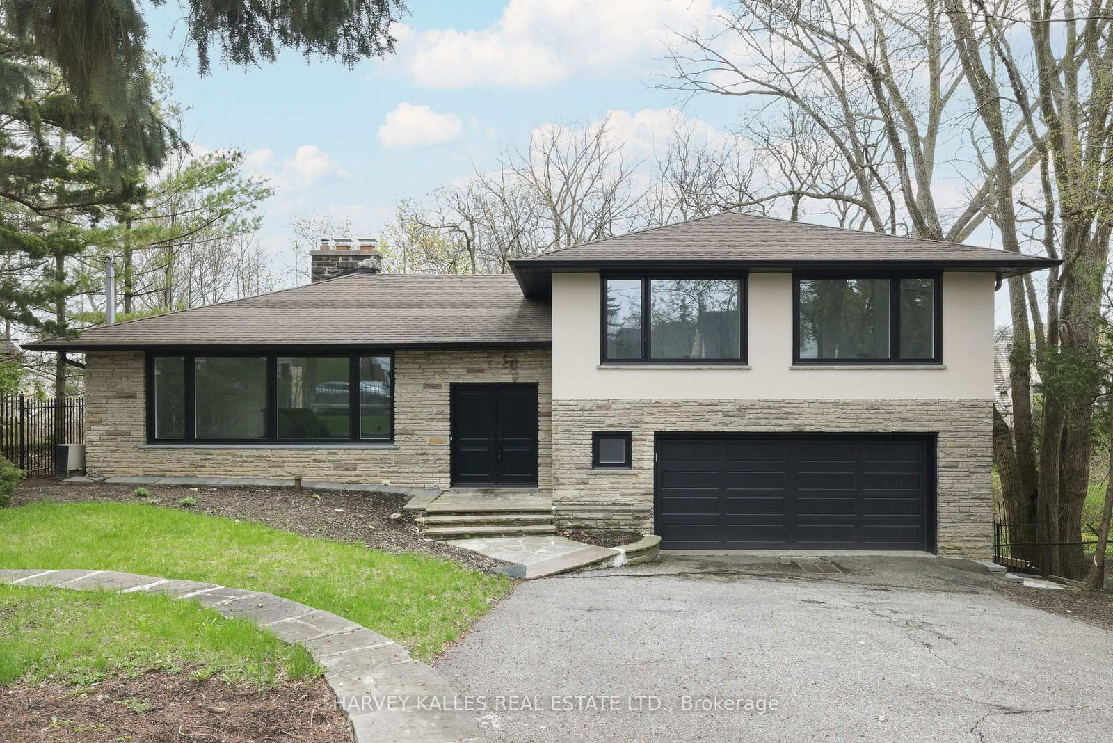 Detached House for sale at 537 Blythwood Road, Toronto, Ontario, M4N 1B4 - Bridle Path-Sunnybrook-York Mills - MLS: C13065434