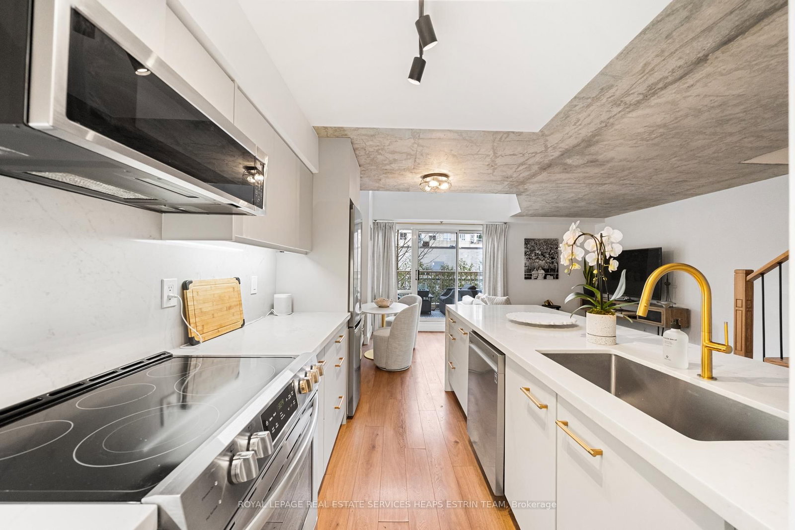 119 Merton Street, Unit 216 - Photo 11