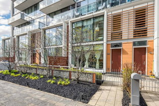 TH115 - 39 Queens Quay E
