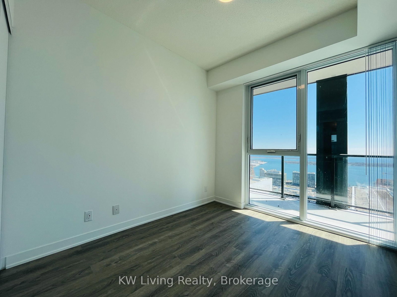 180 Front Street, Unit 4307 - Photo 10