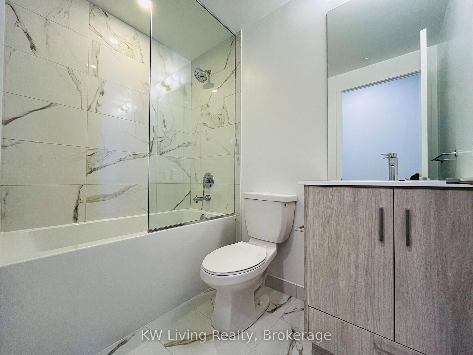 180 Front Street, Unit 4307 - Photo 8