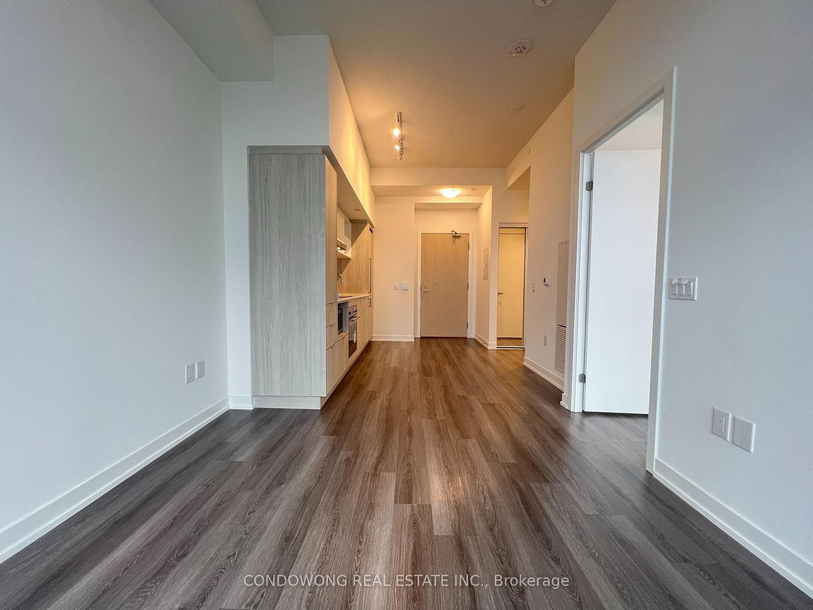 138 Downes Street, Unit 4006 - Photo 4