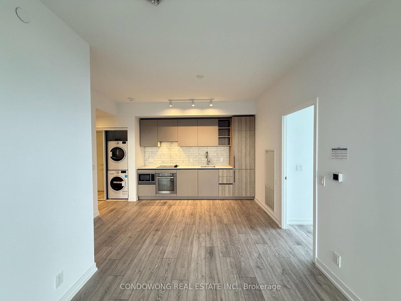 home for lease on 3802-55 Mercer Street