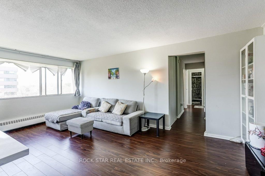 10 Sunny Glenway • #708 • Toronto, ON photo 7