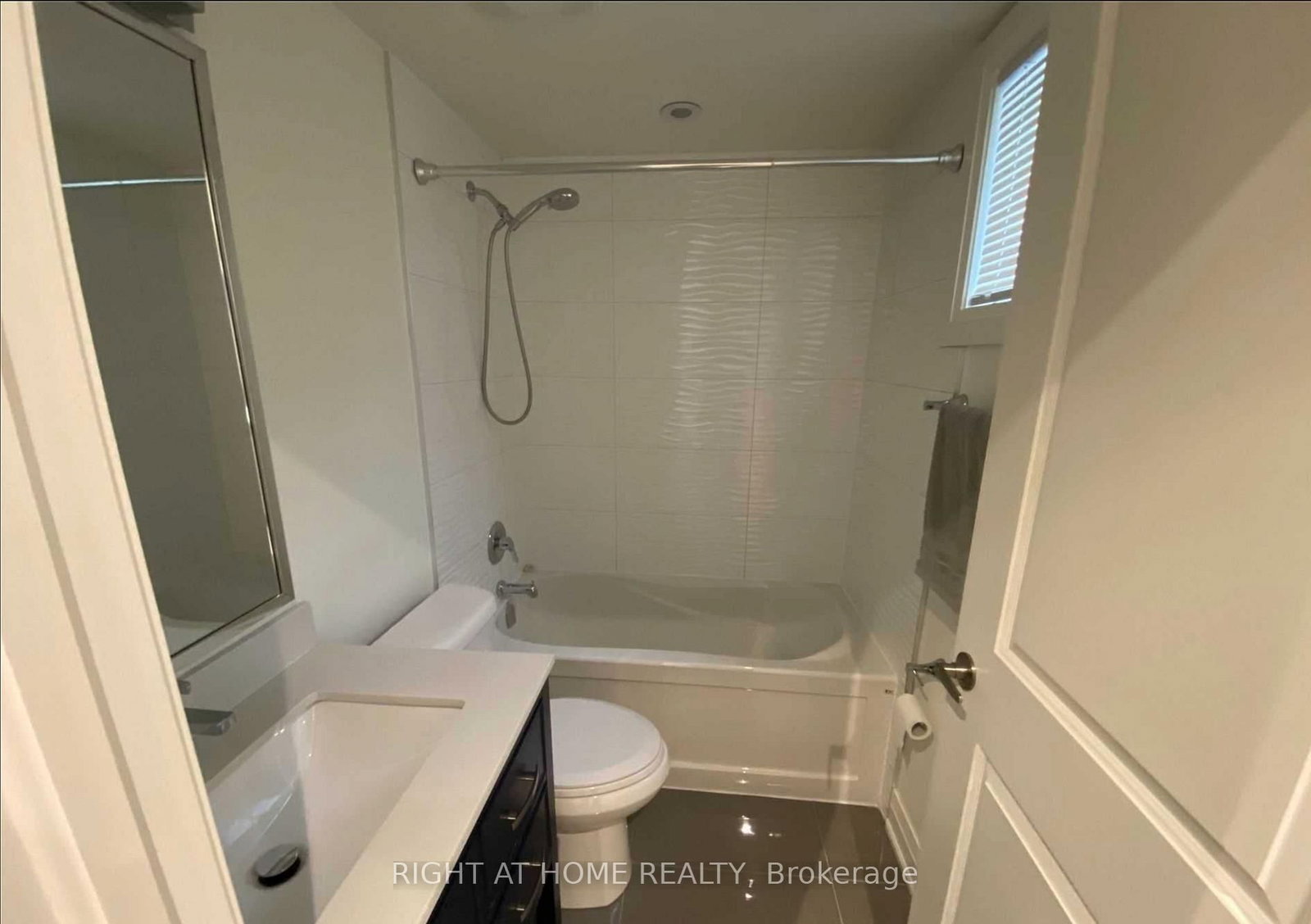 31 Alma Avenue, Unit 1 - Photo 10