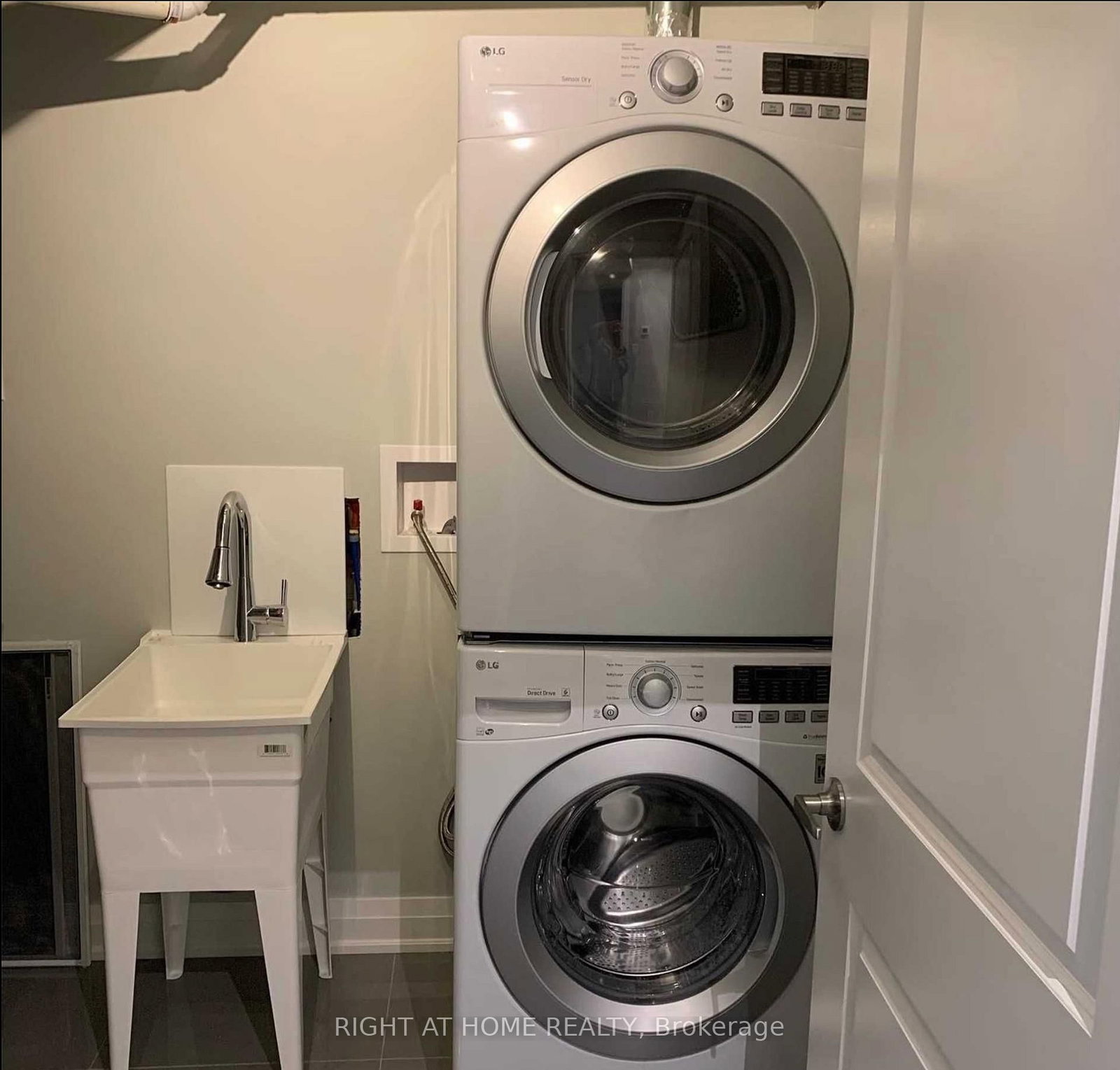 31 Alma Avenue, Unit 1 - Photo 12