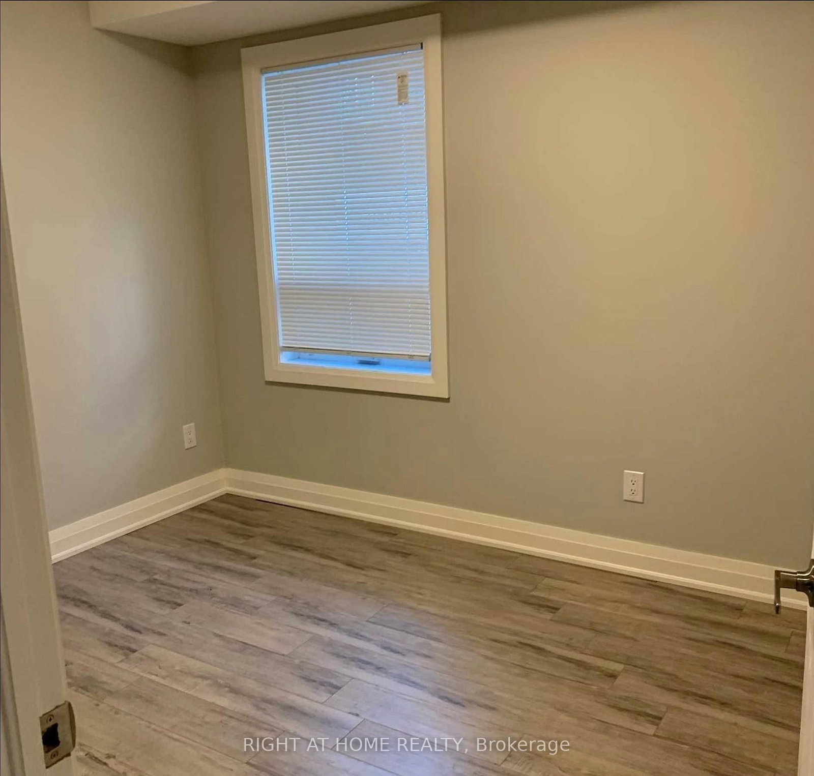 31 Alma Avenue, Unit 1 - Photo 8