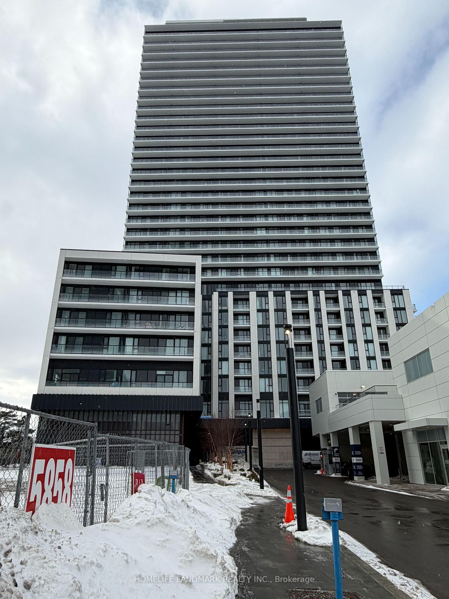 5858 Yonge Street, Unit 2710