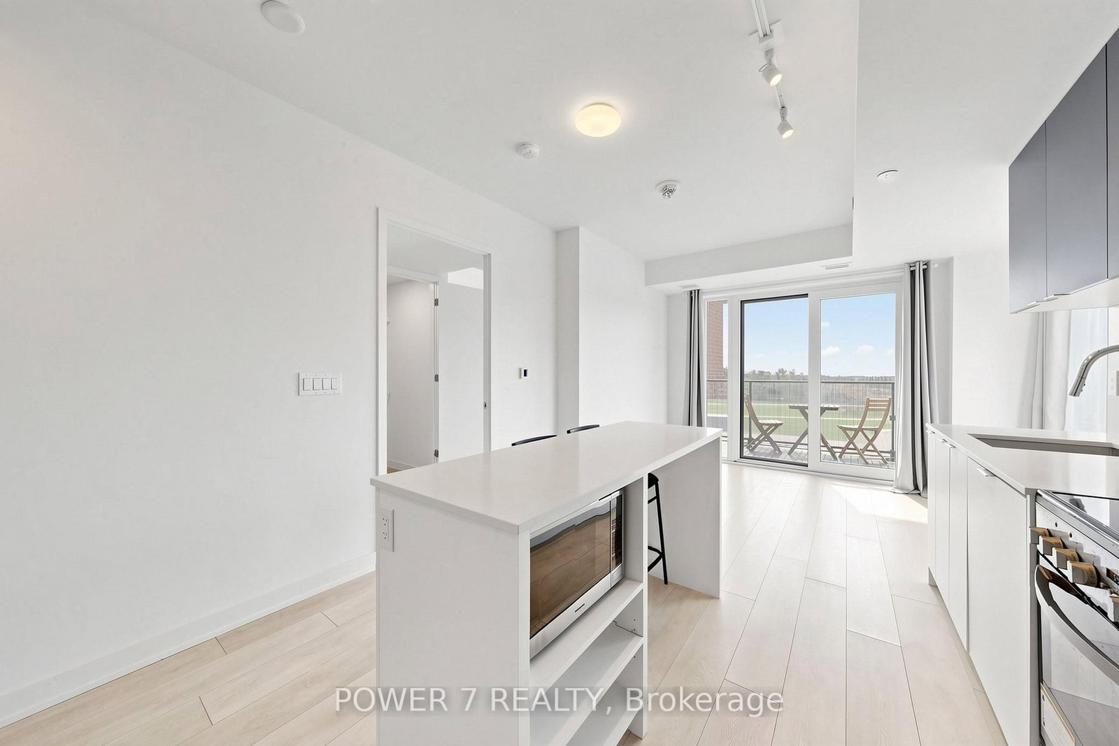 8 Tippett Road, Unit 1309 - Photo 7