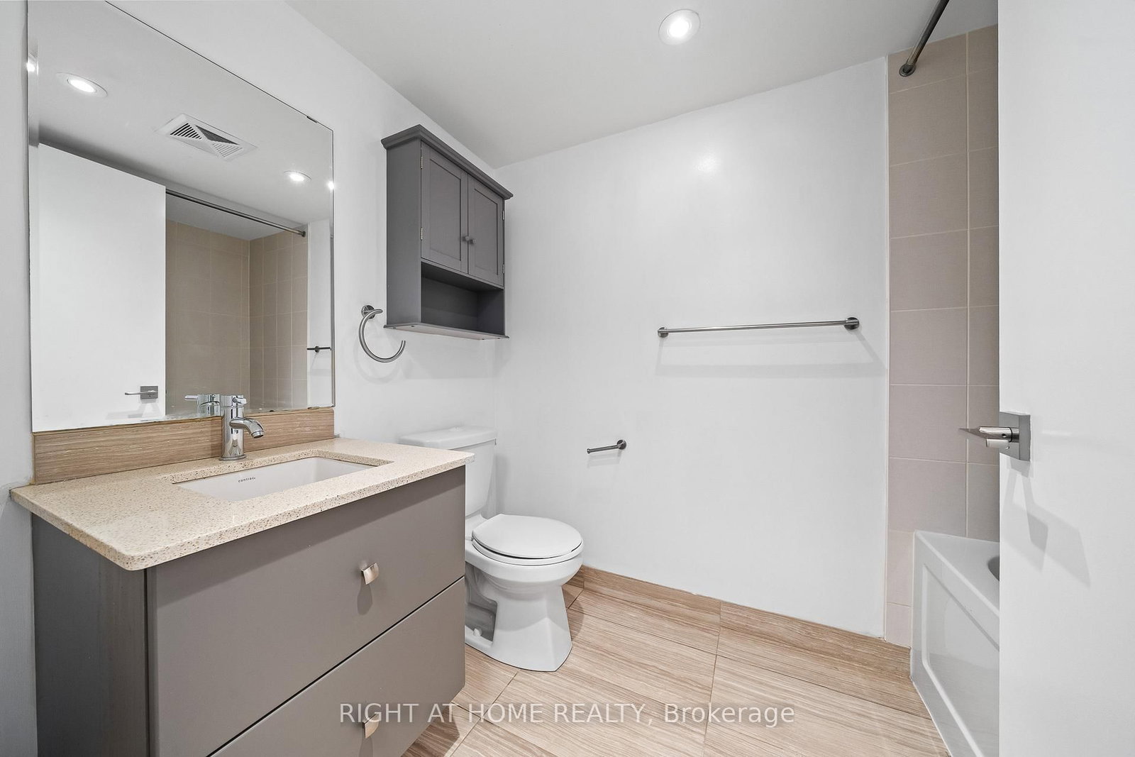 565 Wilson Avenue, Unit 203W - Photo 17