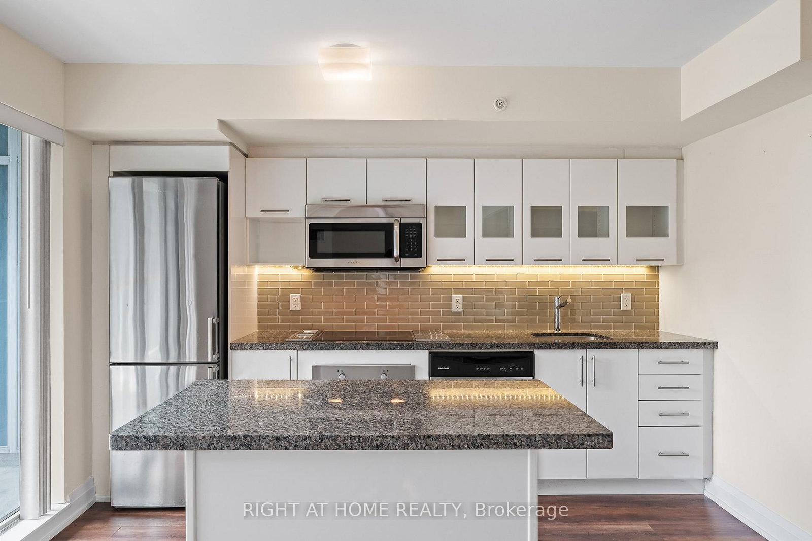 565 Wilson Avenue, Unit 203W - Photo 2