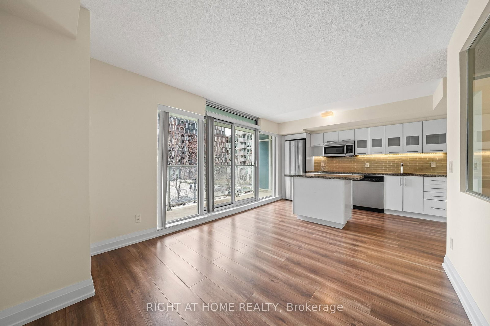 565 Wilson Avenue, Unit 203W - Photo 9