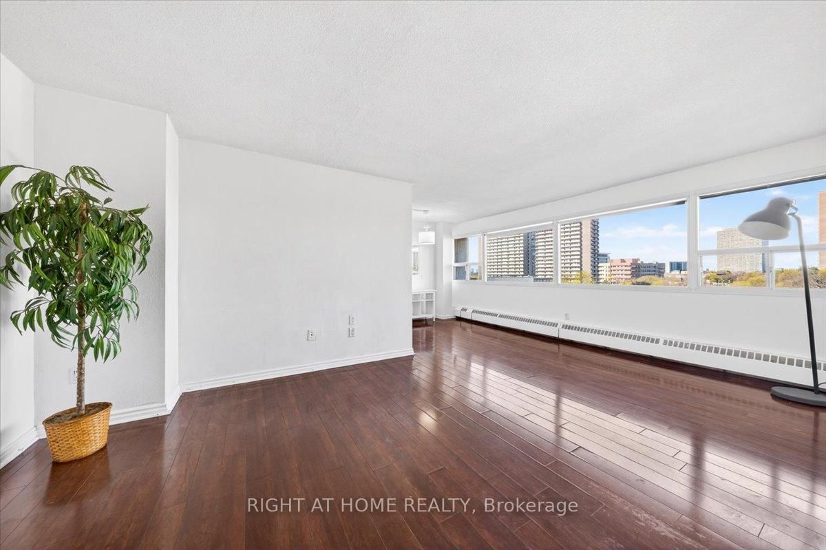 100 Leeward Glenway • #708 • Toronto, ON photo 10