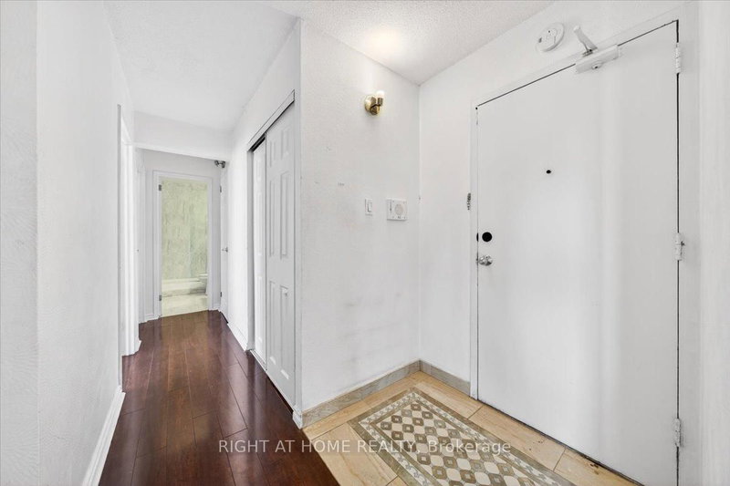 708 - 100 Leeward Glenway