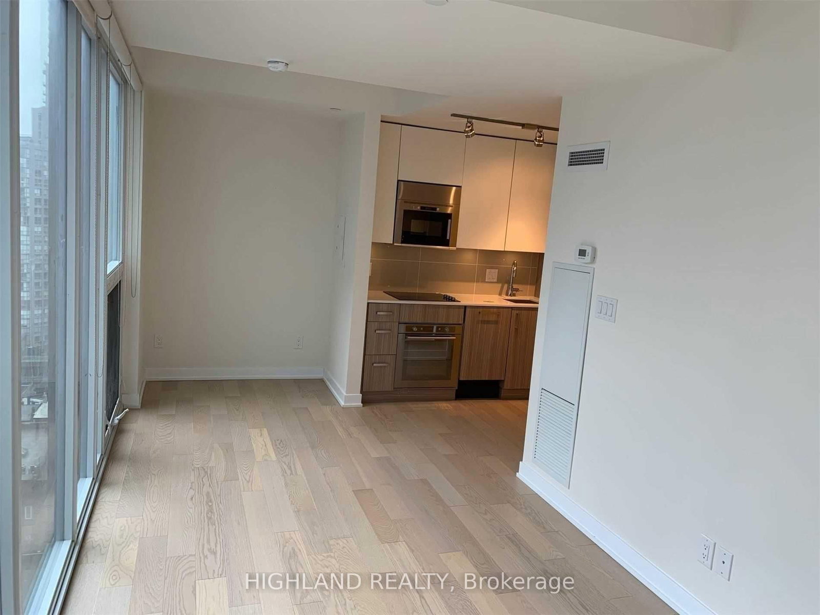 17 Dundonald Street, Unit 1606 - Photo 5