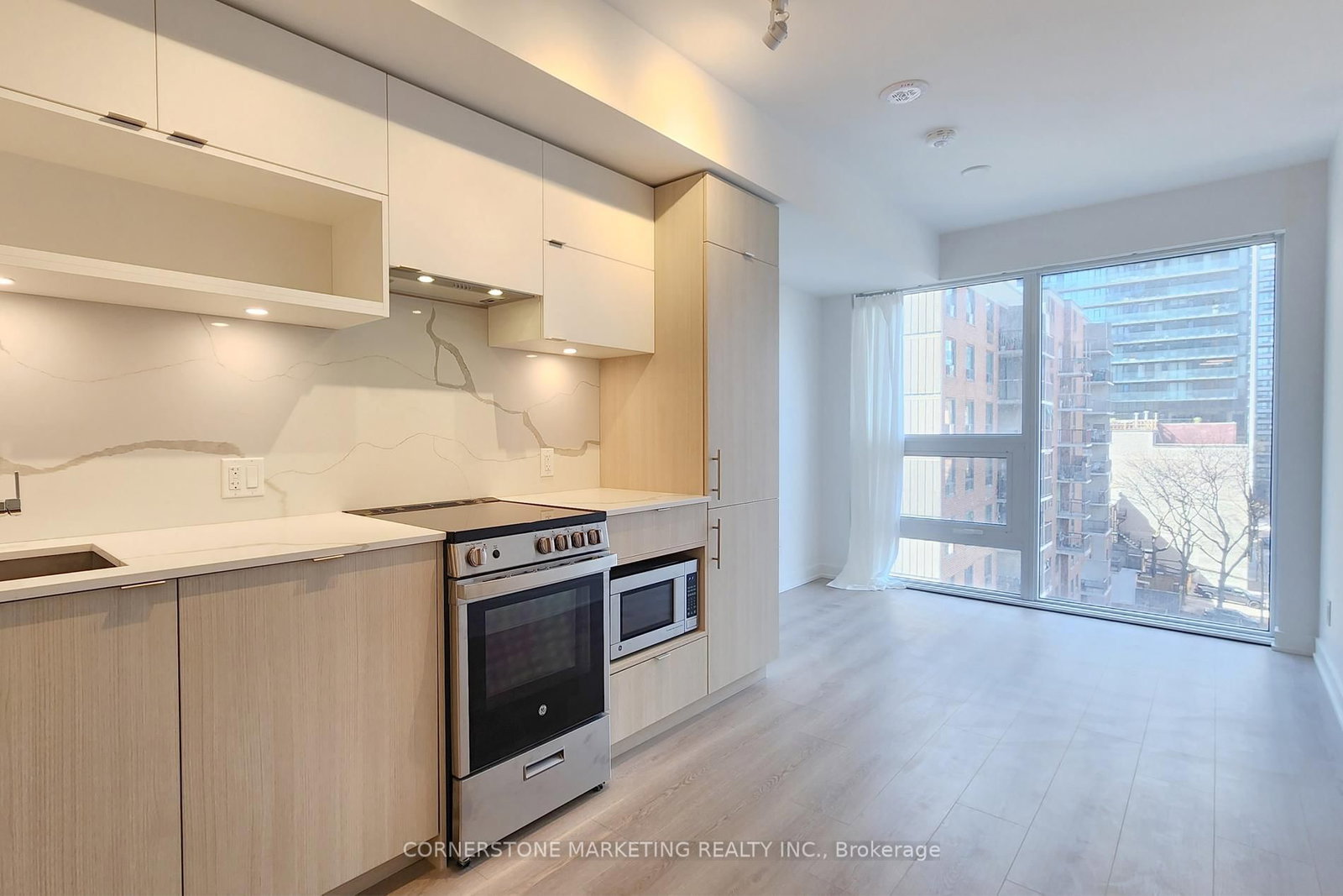100 Queen Street E, Unit 802