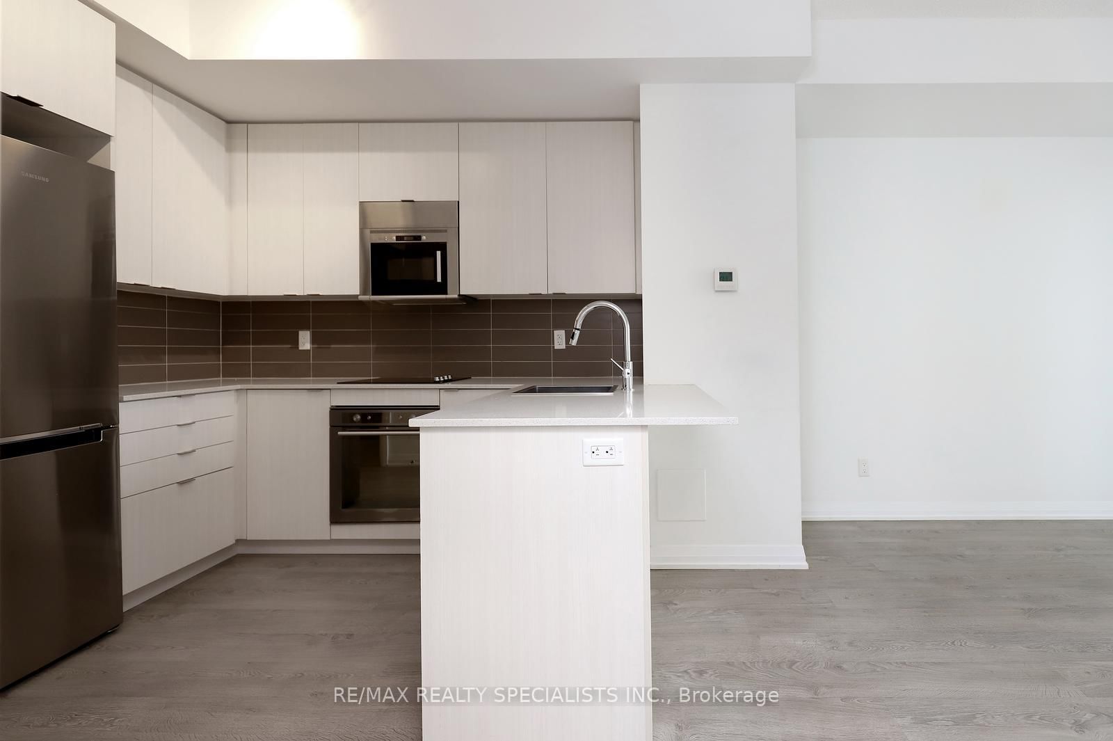 101 Erskine Avenue, Unit 417 - Photo 11