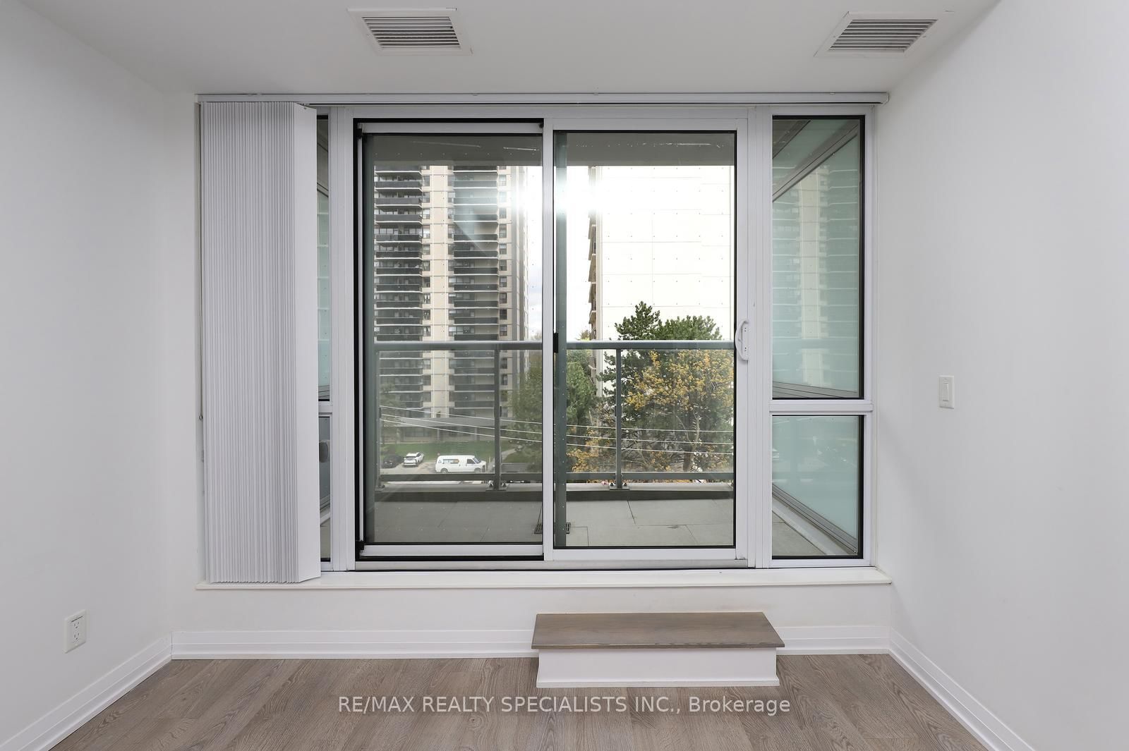 101 Erskine Avenue, Unit 417 - Photo 14