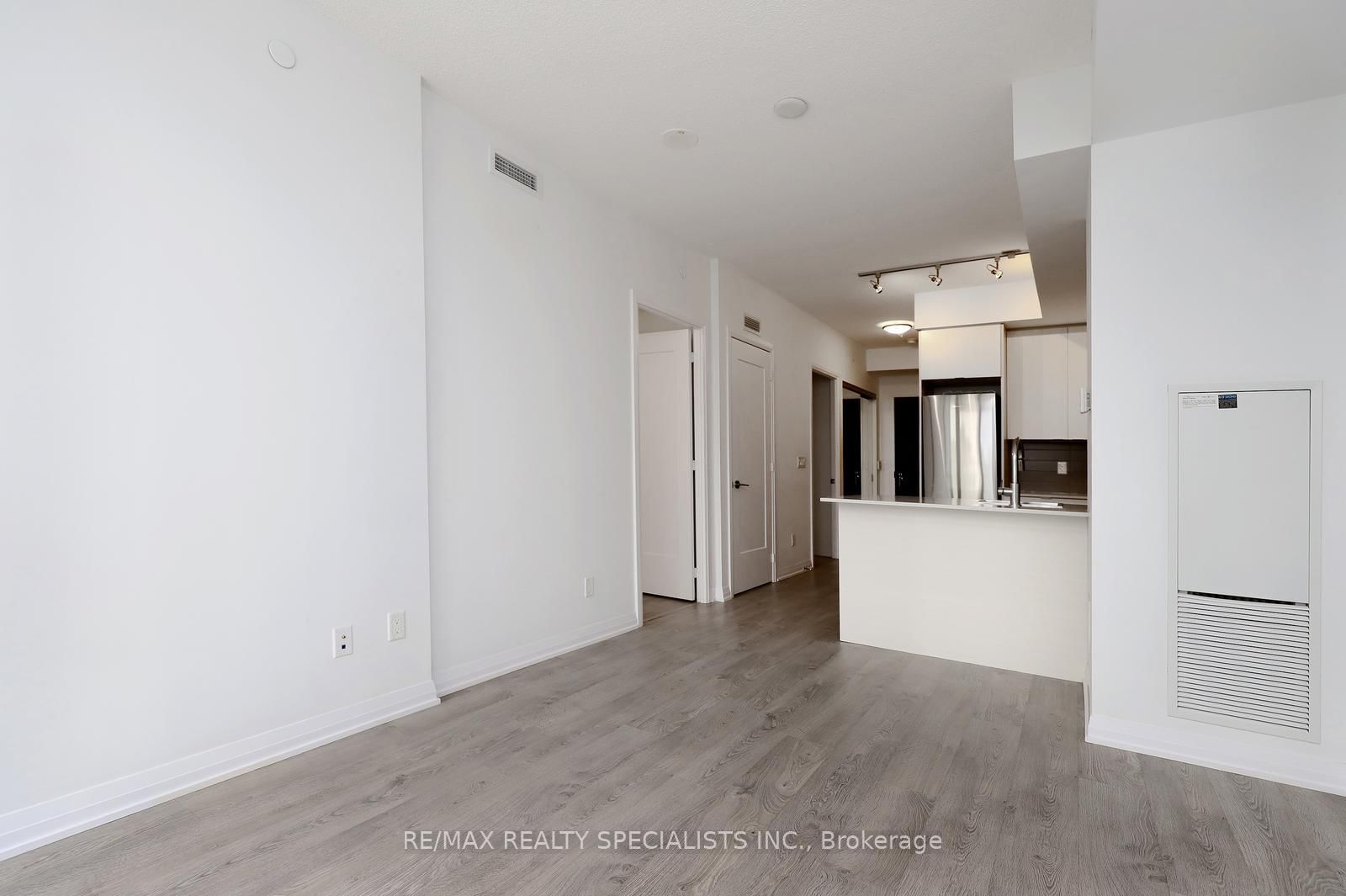 101 Erskine Avenue, Unit 417 - Photo 15