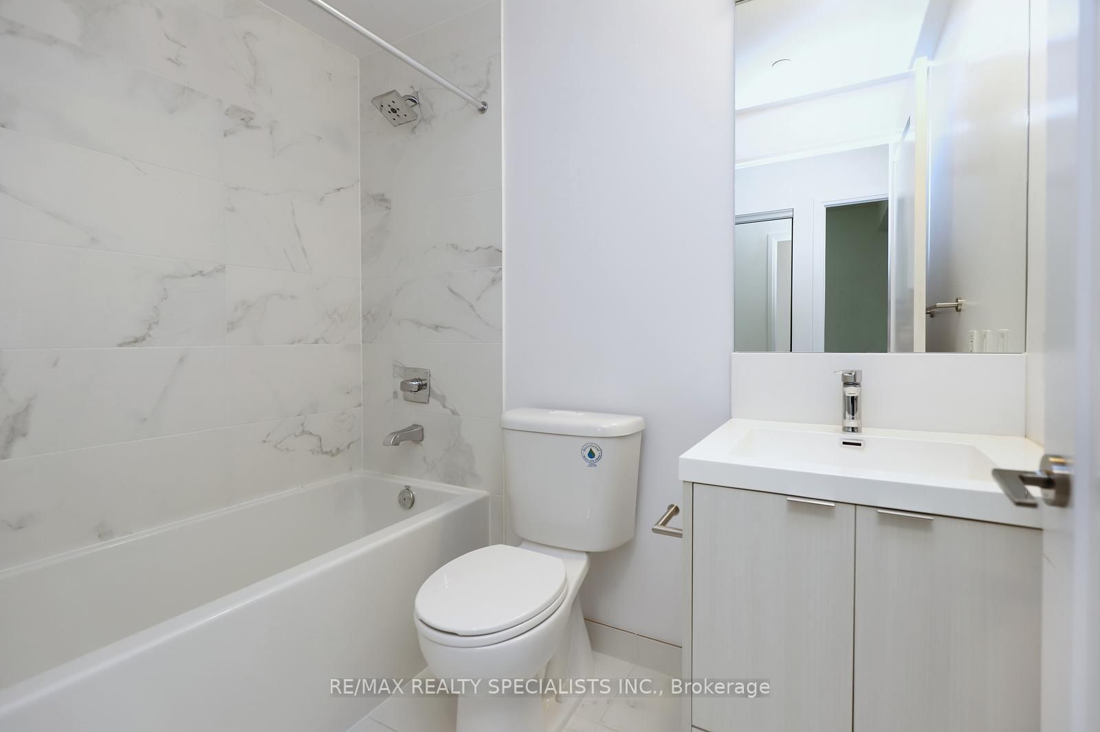 101 Erskine Avenue, Unit 417 - Photo 26