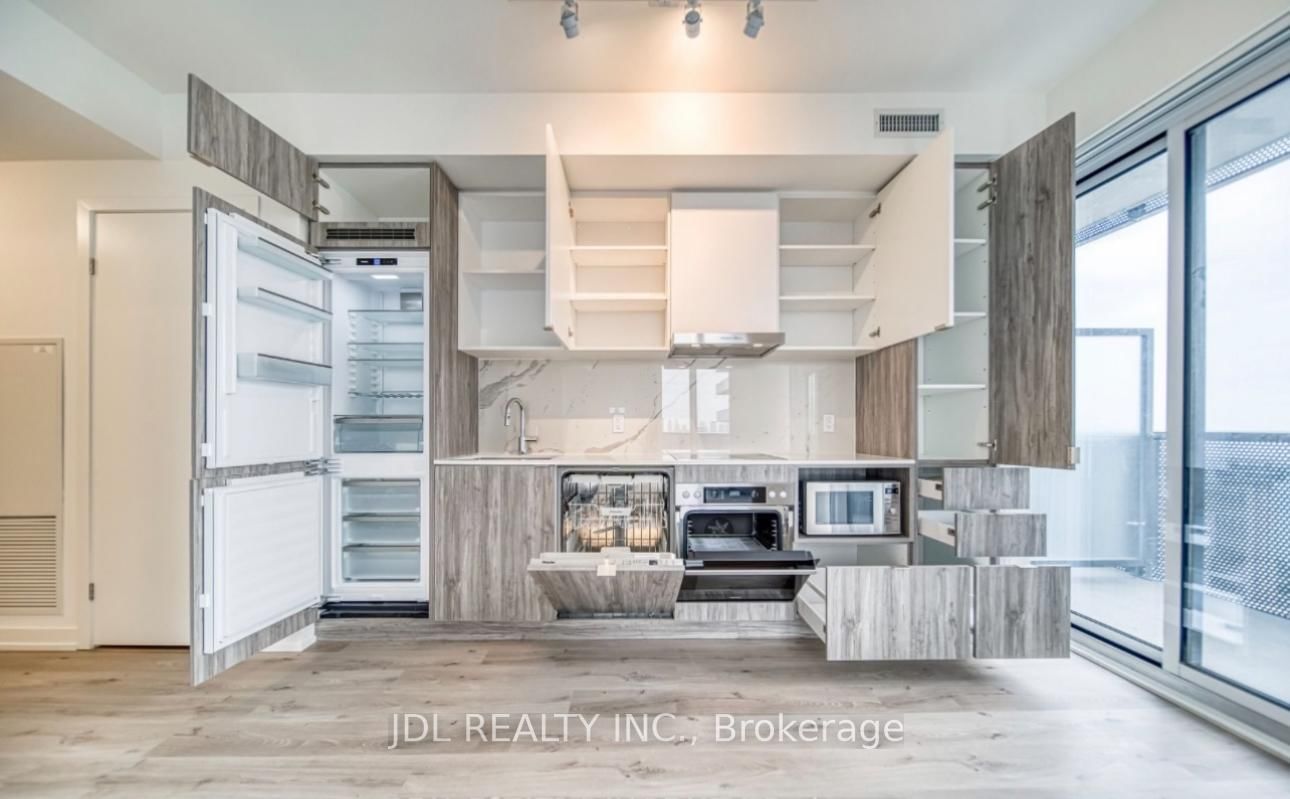 138 DOWNES Street, Unit 6111 - Photo 9