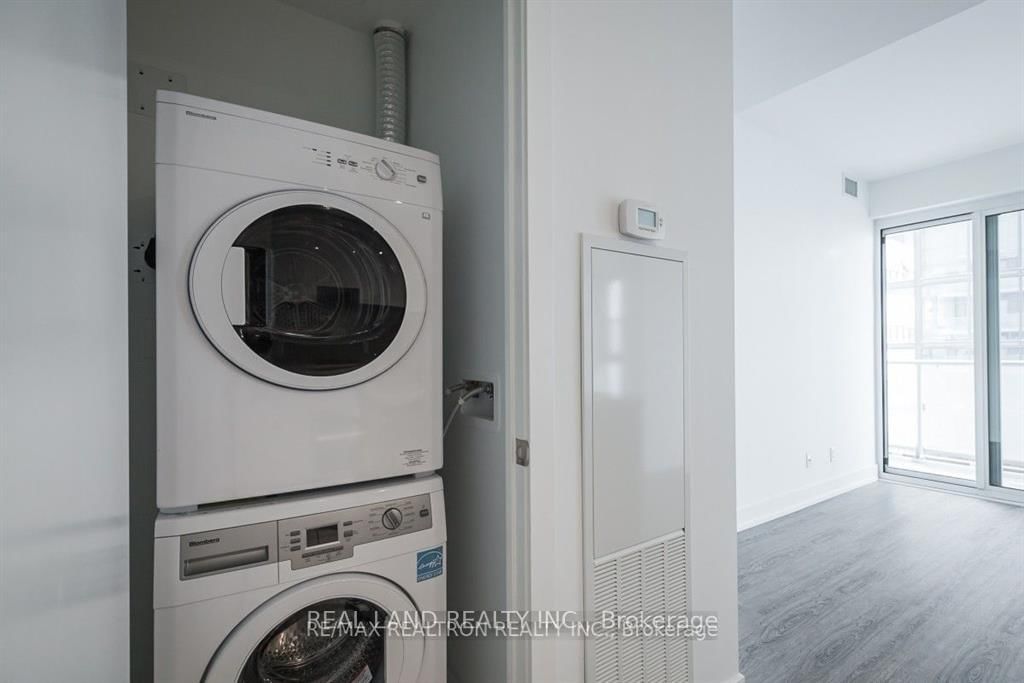 7 Grenville Street, Unit 4701 - Photo 9
