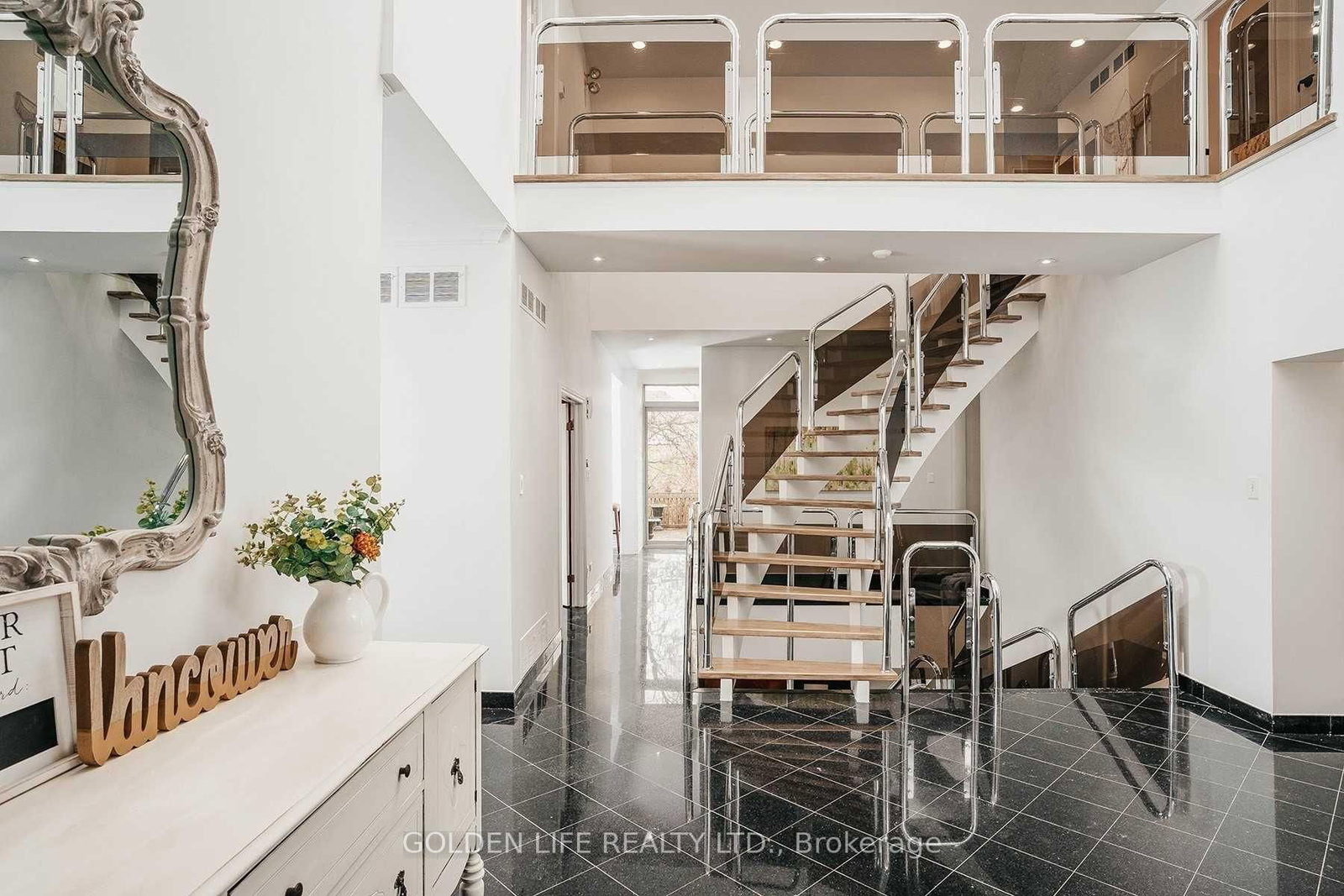 1 Garnier Court, Toronto, ON, photo 3