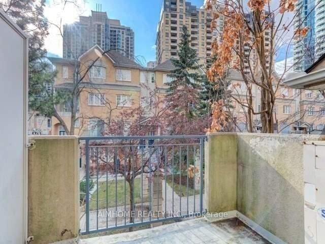 28 Sommerset Way - Photo 17