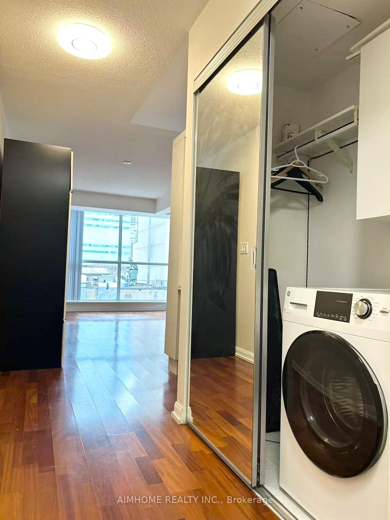111 Elizabeth Street E, Unit 705 - Photo 9