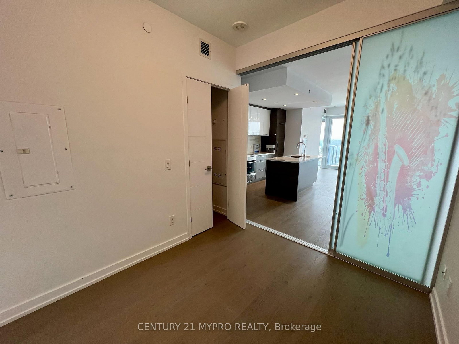 488 University Avenue, Unit 4003 - Photo 4