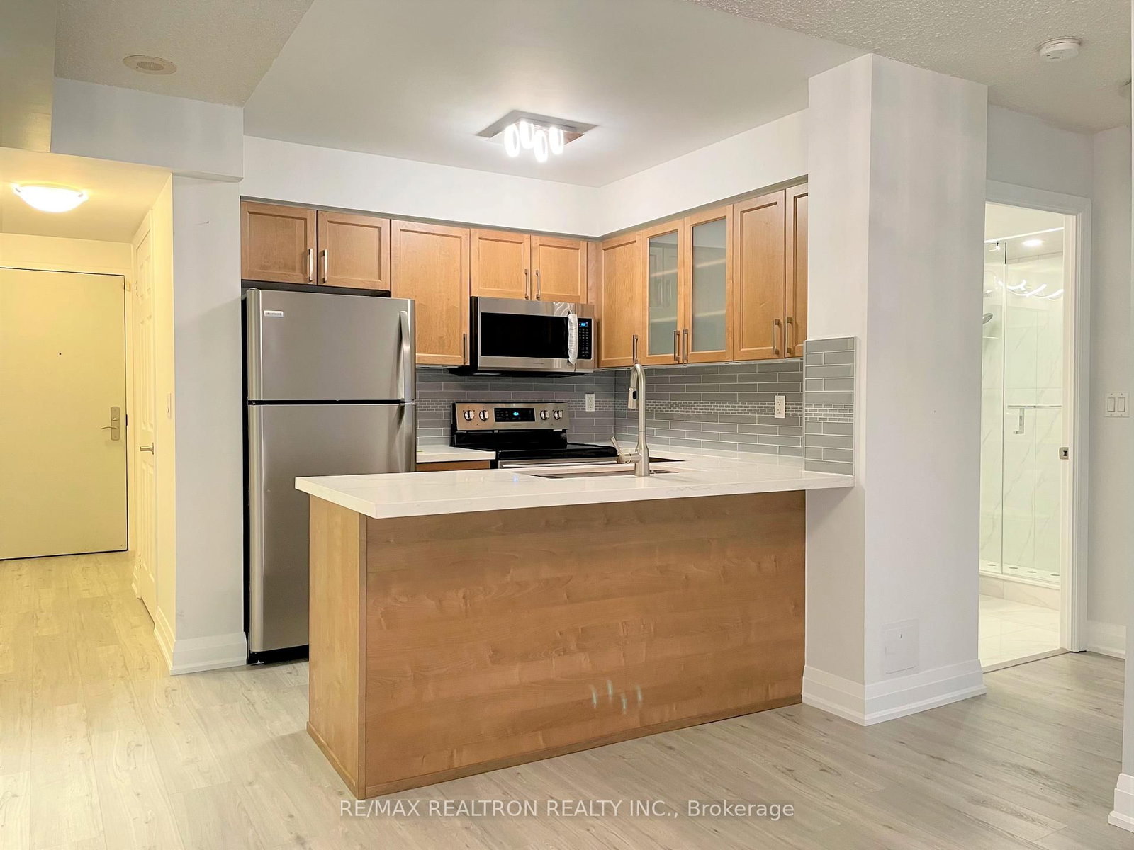 761 Bay Street, Unit 306 - Photo 7