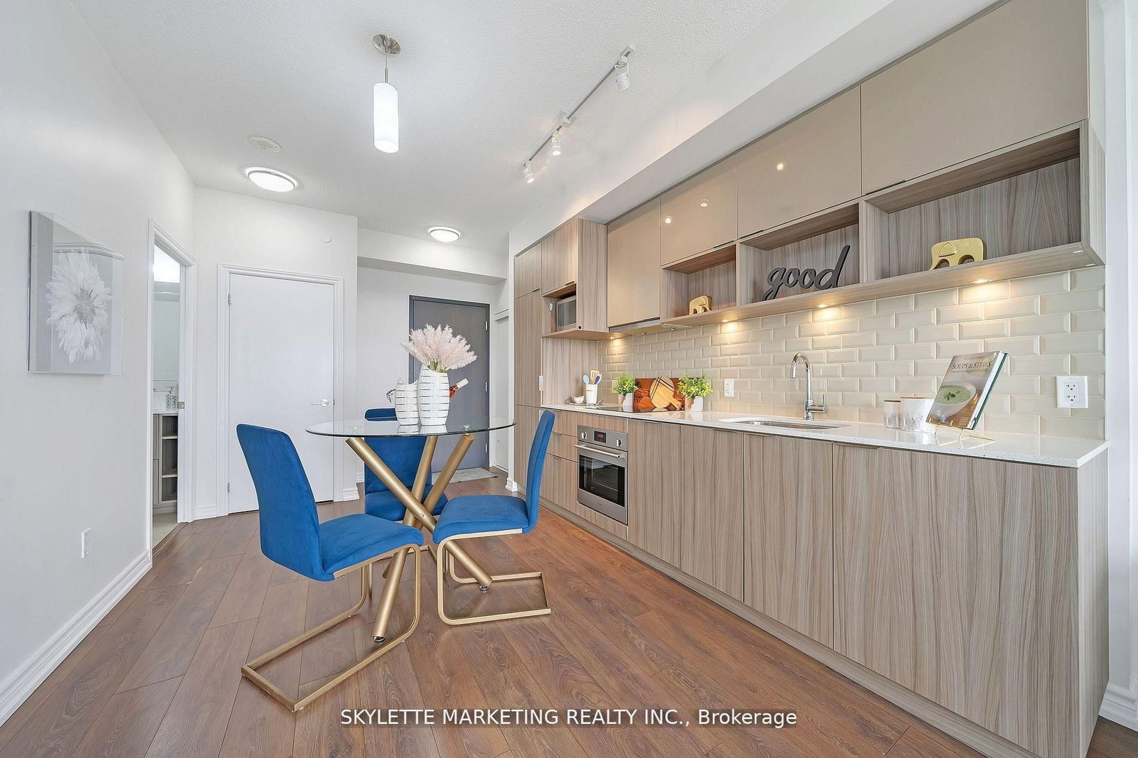 52 Forest Manor Road, Unit 911 - Photo 4
