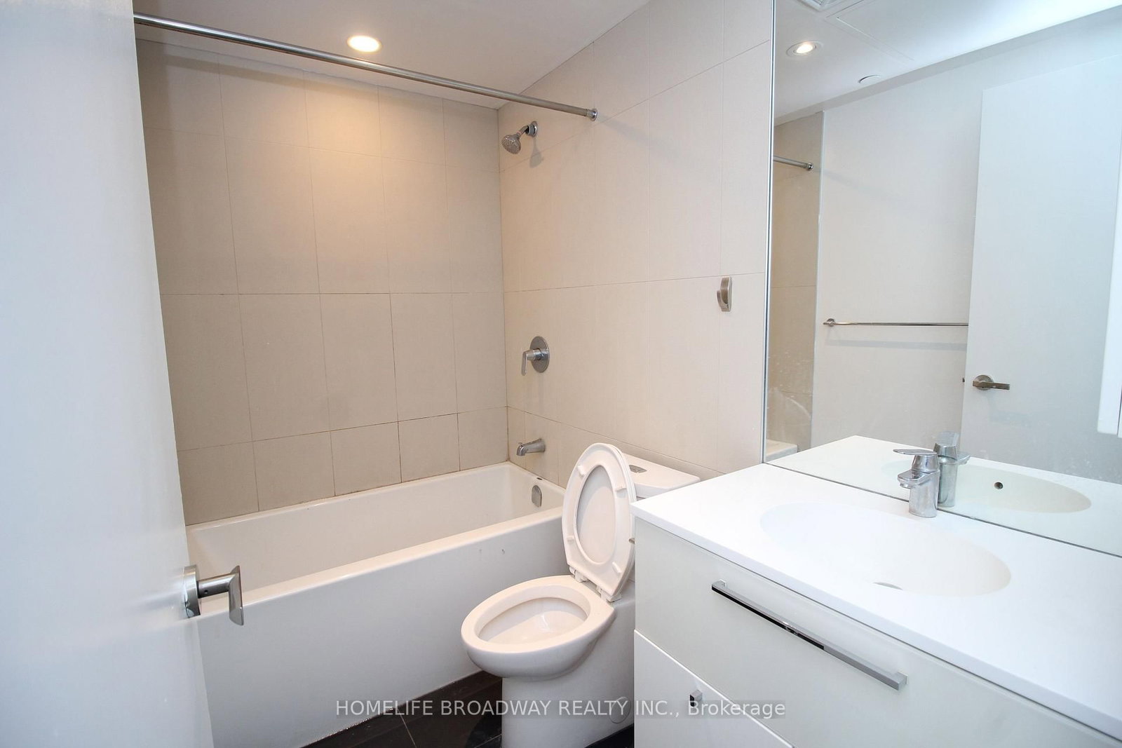 15 Grenville Street, Unit 3910 - Photo 5