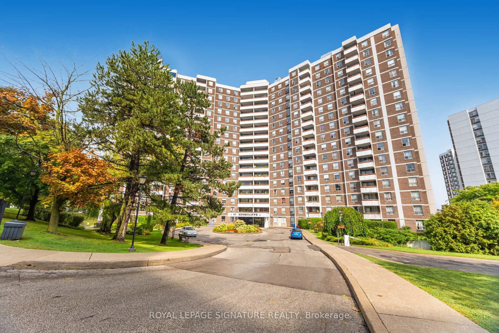 10 Edgecliff Golfway