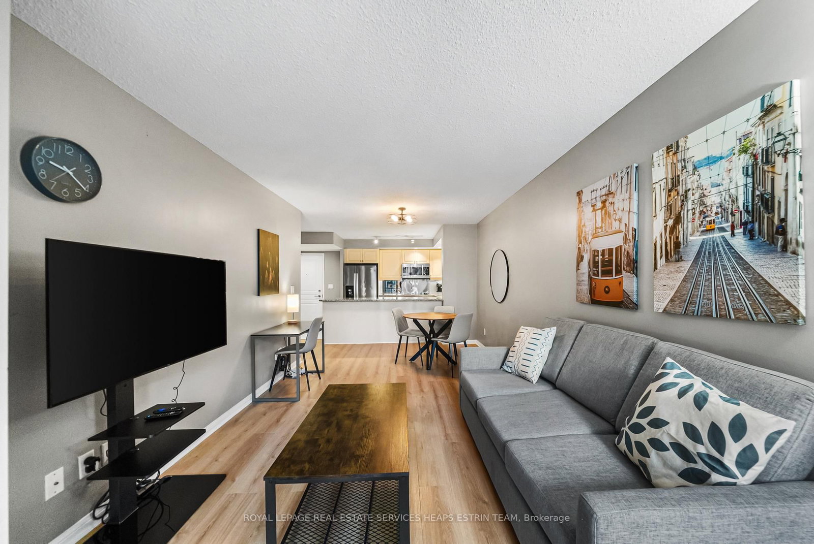 140 Simcoe Street, Unit 702 - Photo 21