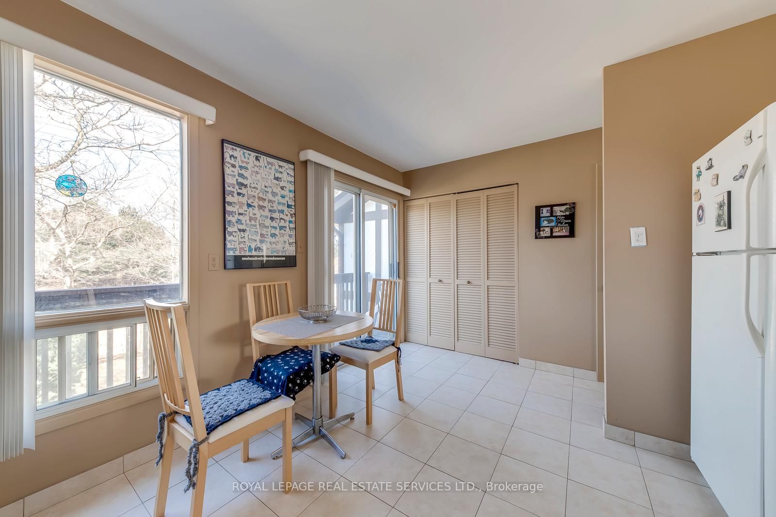 4 English Ivyway • Toronto, ON photo 13