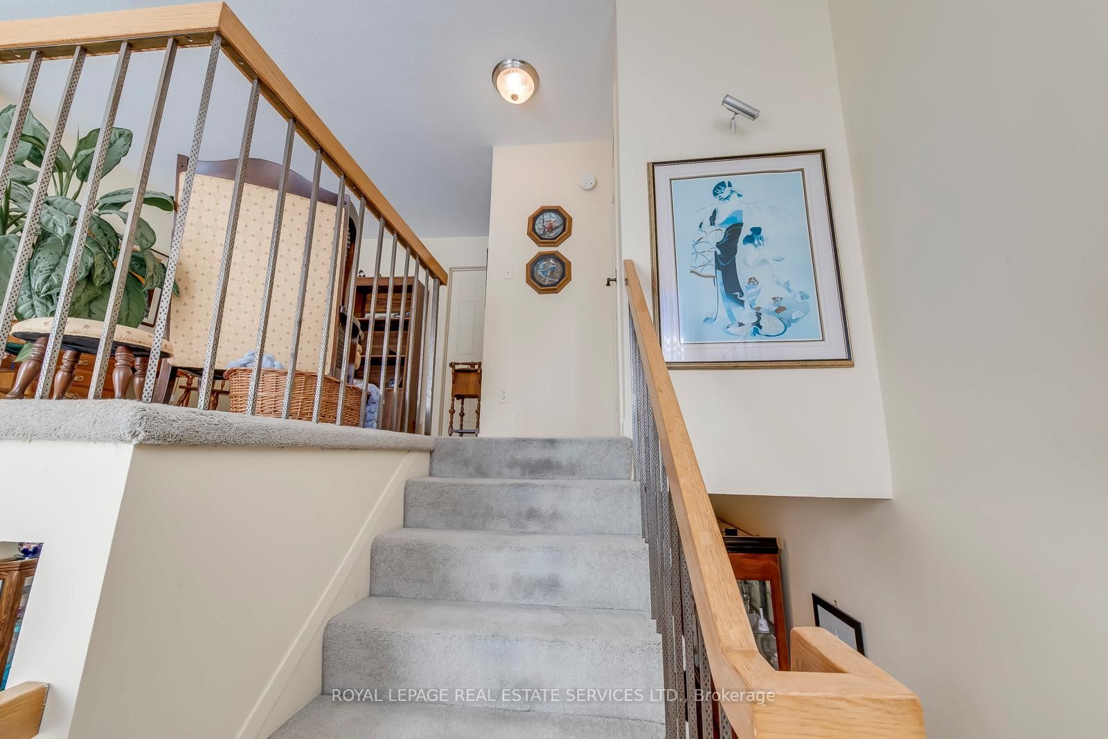 4 English Ivyway • Toronto, ON photo 18