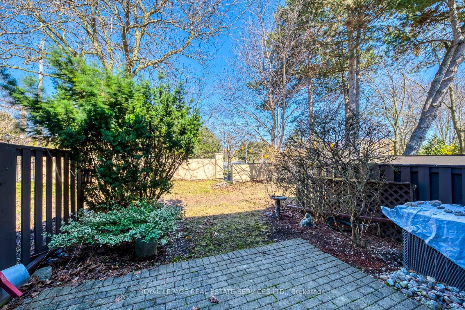 4 English Ivyway • Toronto, ON photo 30