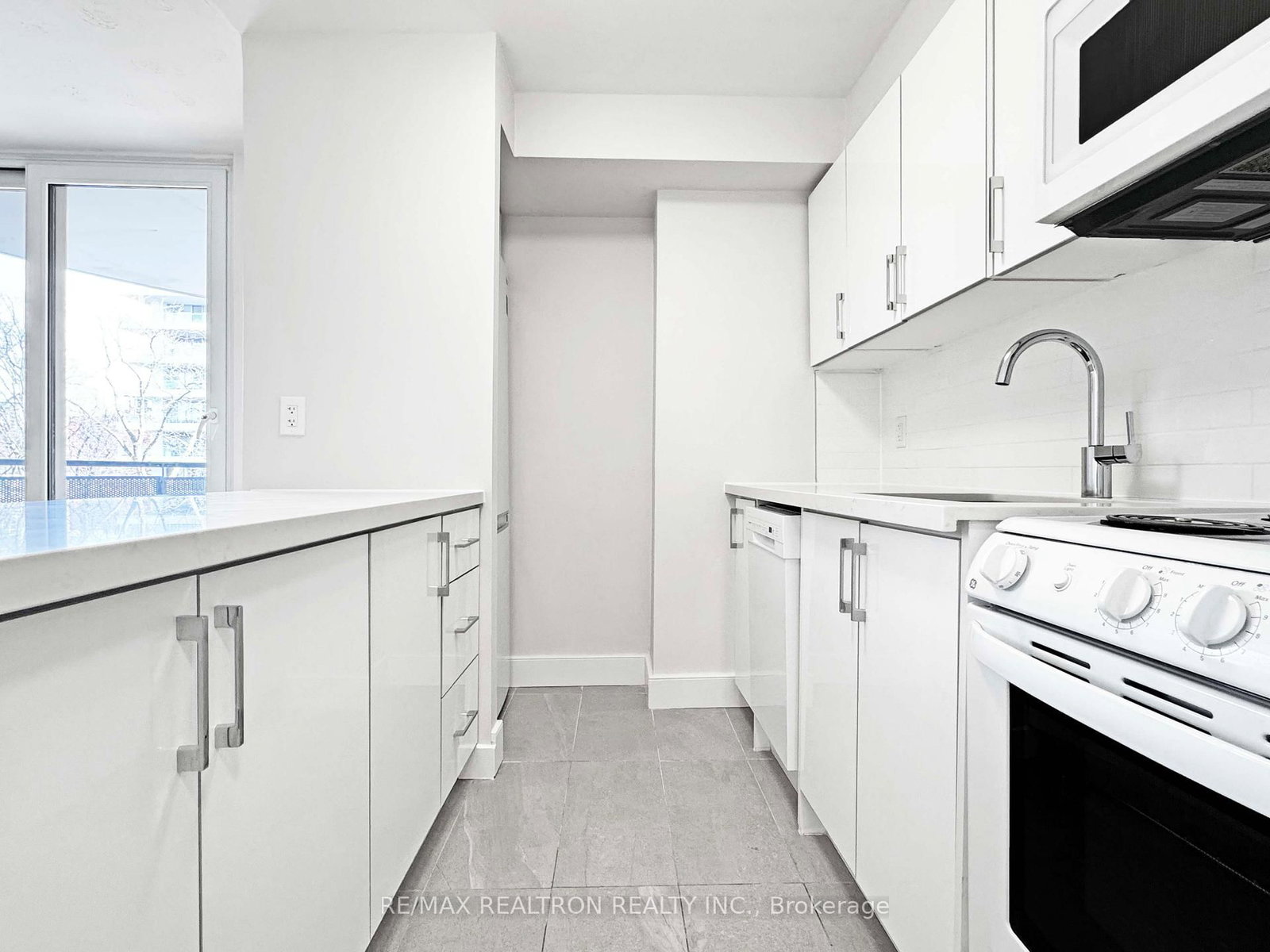 485 Huron Street, Unit 505 - Photo 6