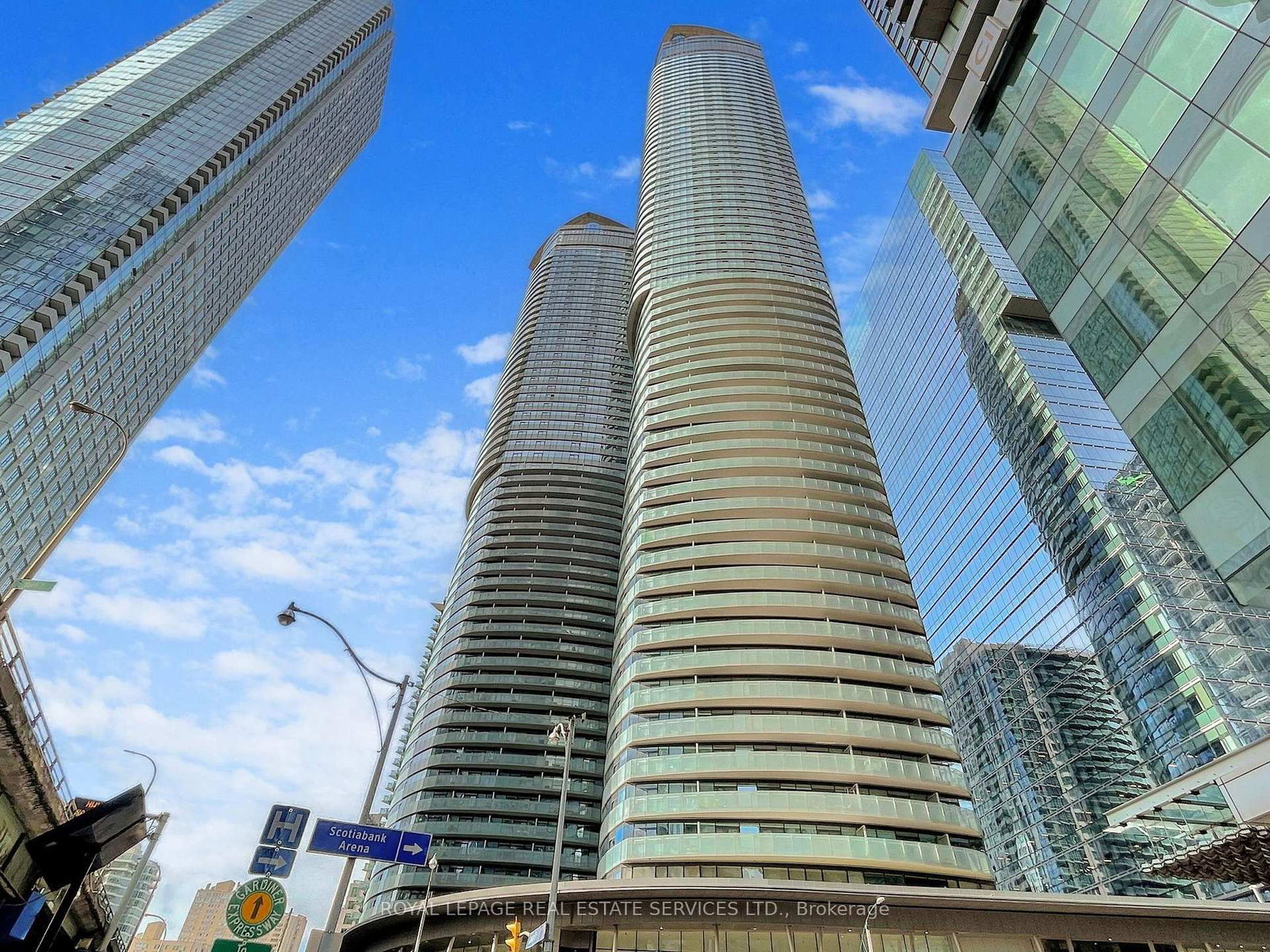 14 York Street, Unit 3001