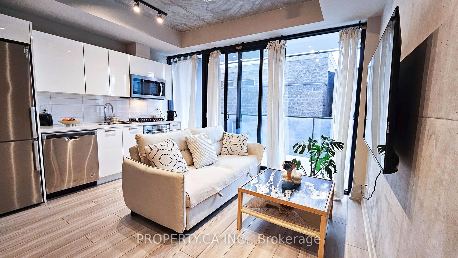 458 Richmond Street W, Unit 408 - Photo 11