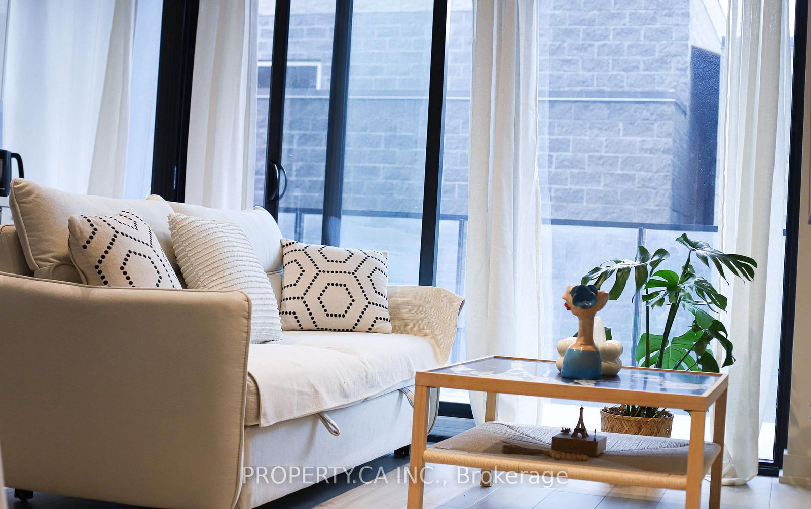 458 Richmond Street W, Unit 408 - Photo 7