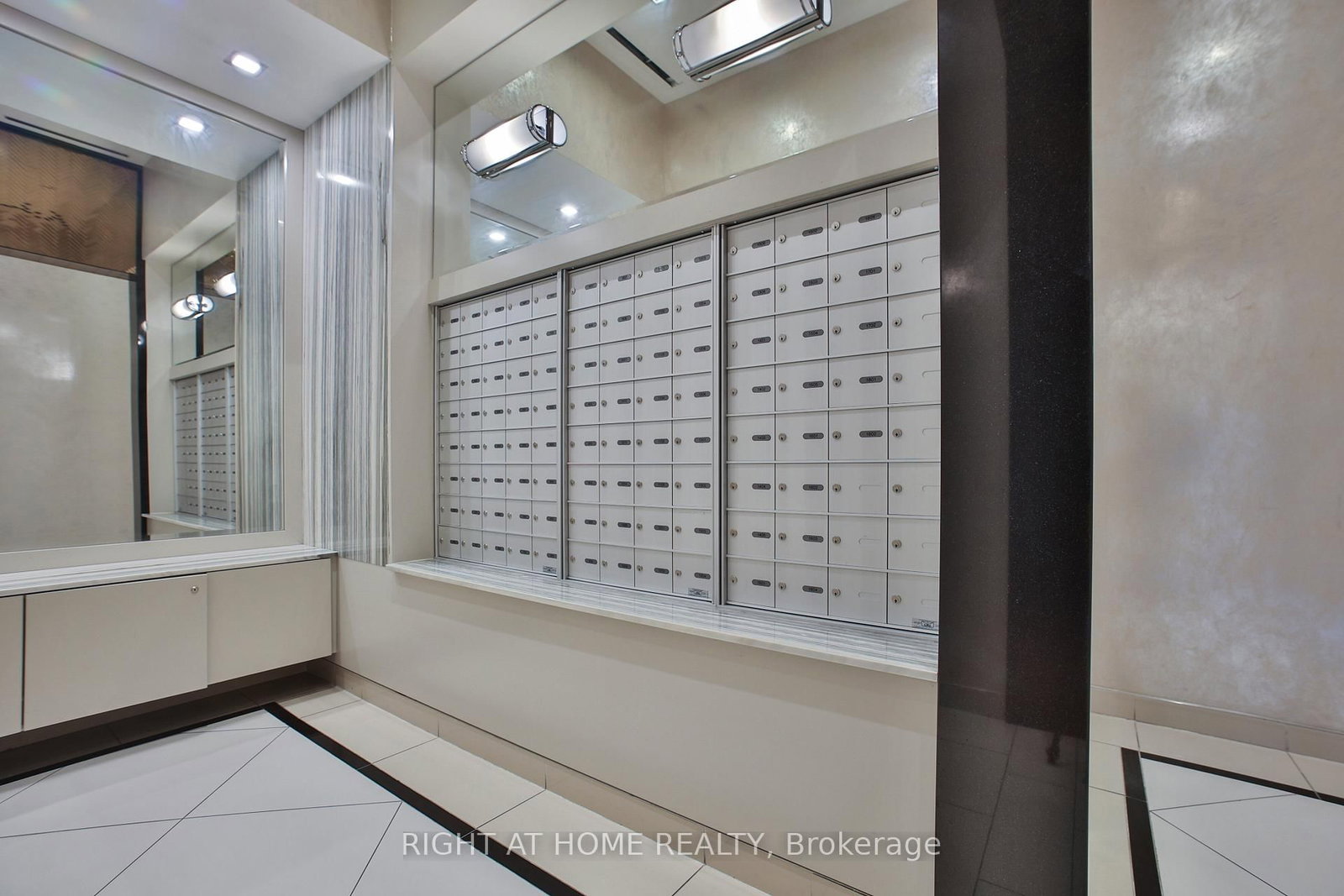 1486 Bathurst Street, Unit 1303 - Photo 4