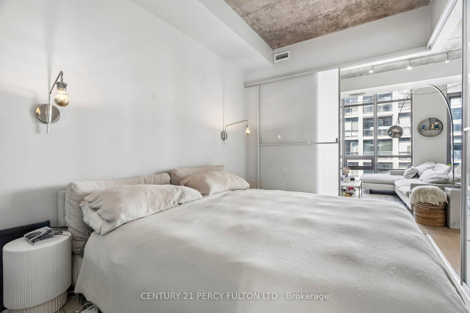 399 Adelaide Street W, Unit 715 - Photo 19