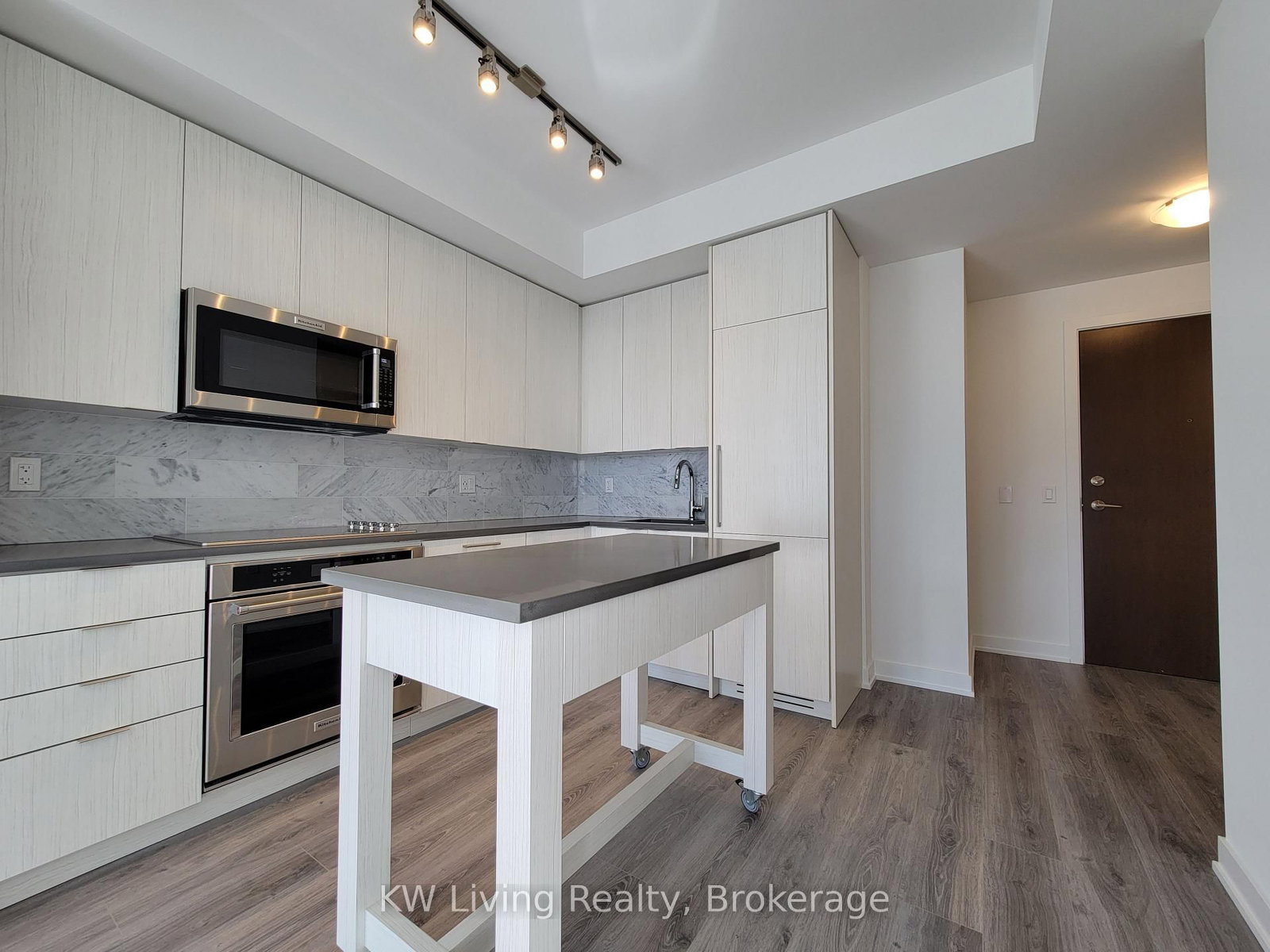 38 Iannuzzi Street, Unit 1813 - Photo 10